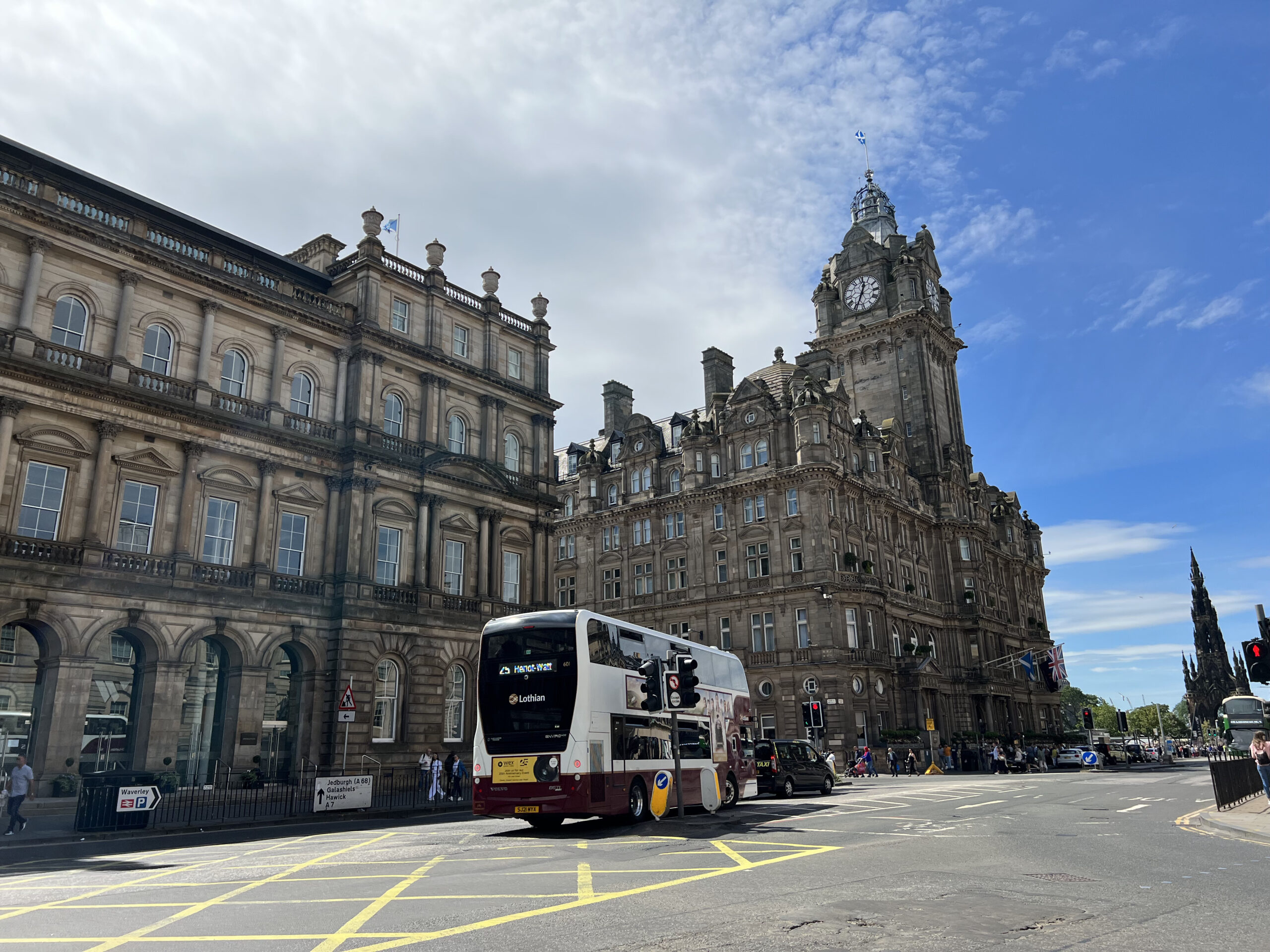 Edinburgh Hop on Hop Off Bus Tour