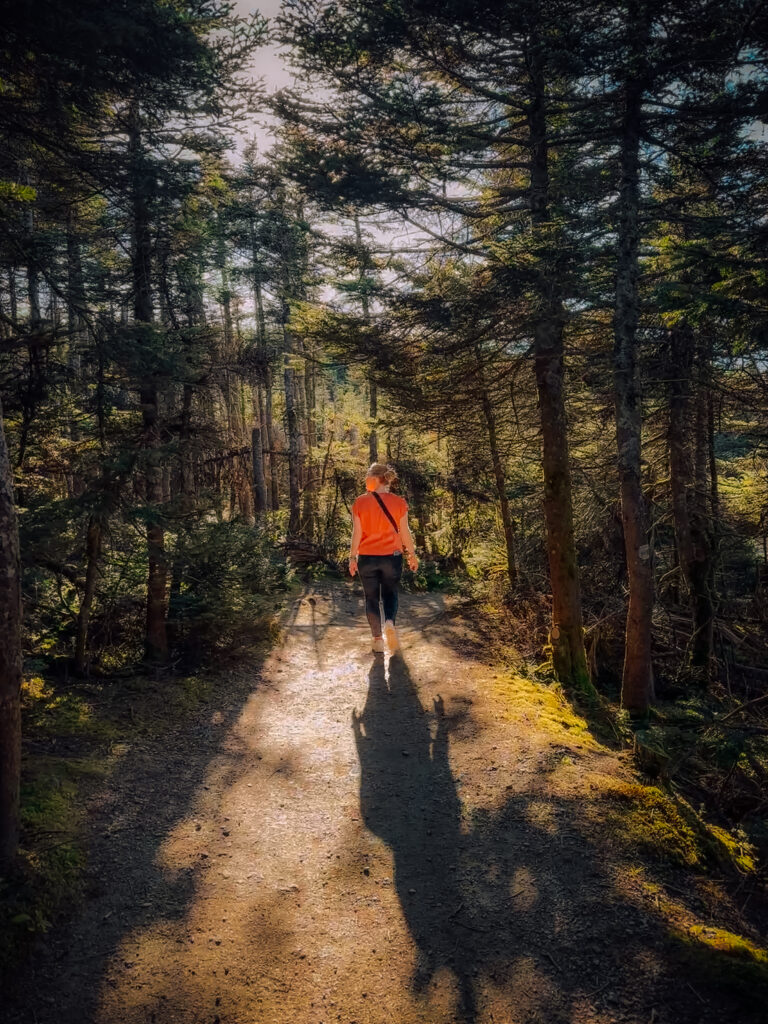 What to bring to New England for the Fall - Hannah Hiking @ Canon Mountain